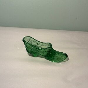 Vintage L E Smith Glass Daisy and Button Emerald Green Decorative Shoe